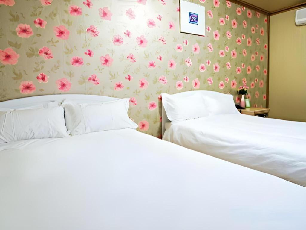 Emerald Hotel 济州市 外观 照片