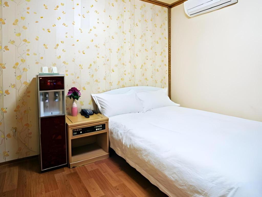Emerald Hotel 济州市 外观 照片