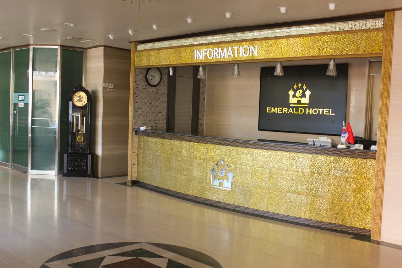 Emerald Hotel 济州市 外观 照片