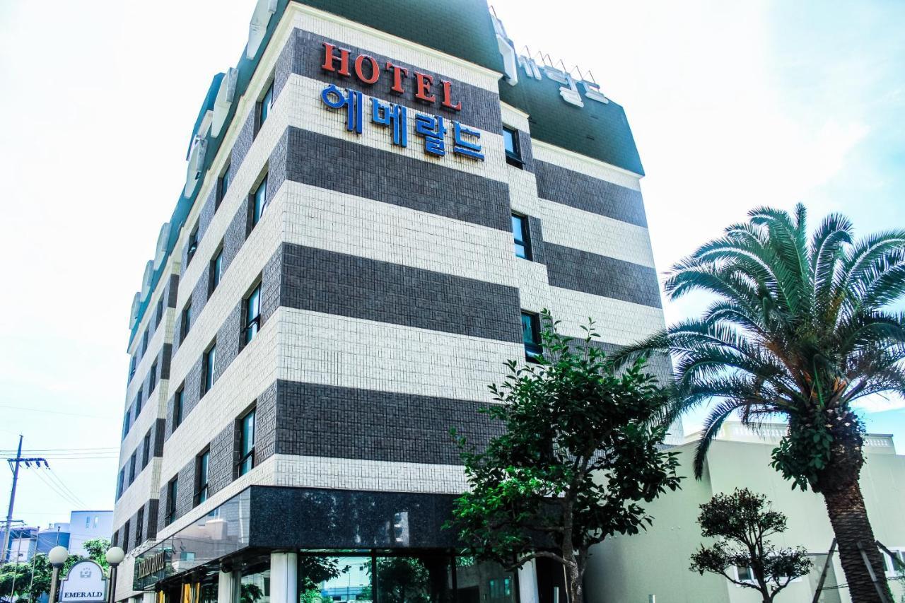 Emerald Hotel 济州市 外观 照片