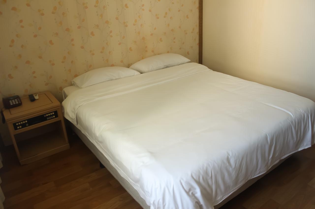 Emerald Hotel 济州市 外观 照片