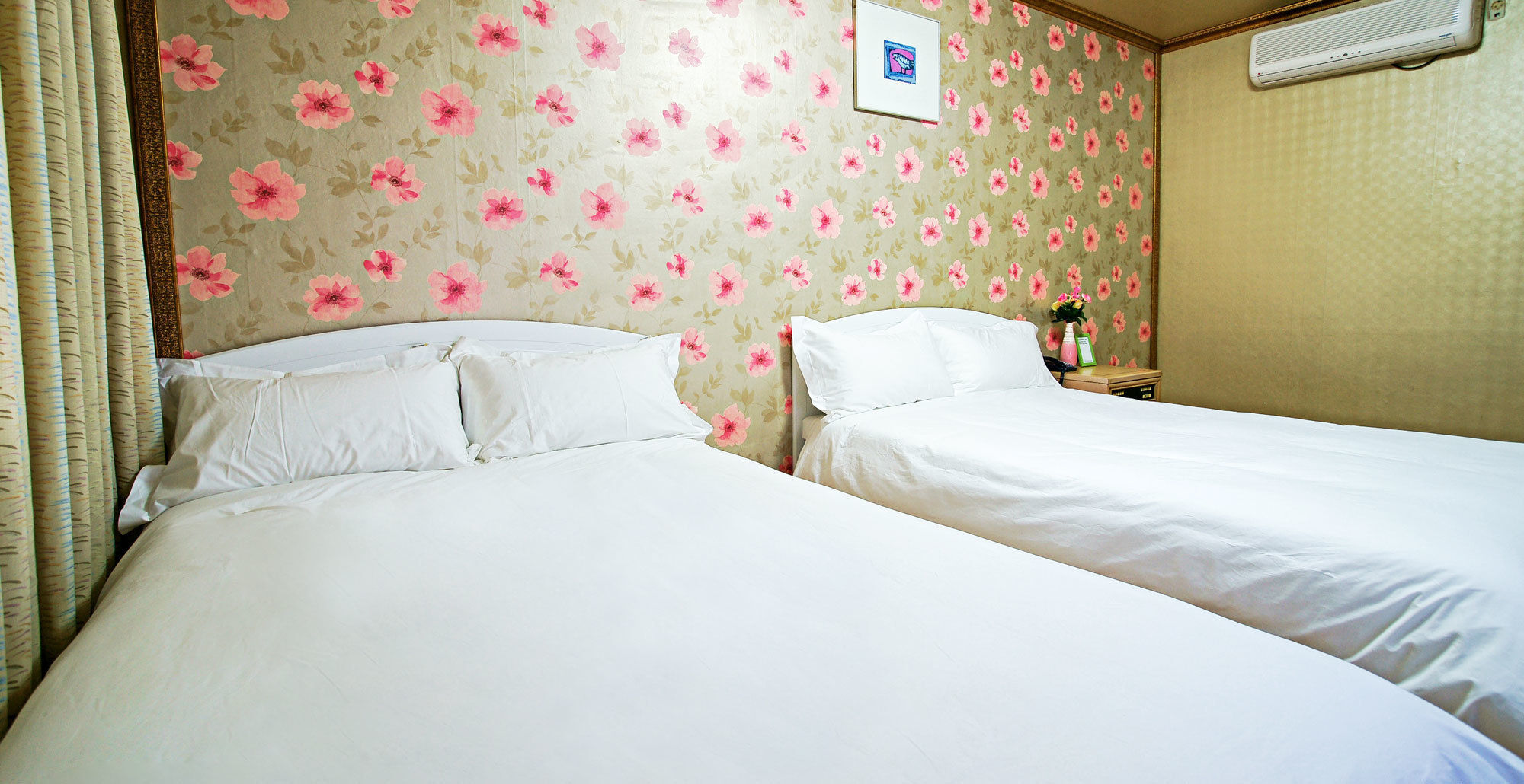 Emerald Hotel 济州市 外观 照片