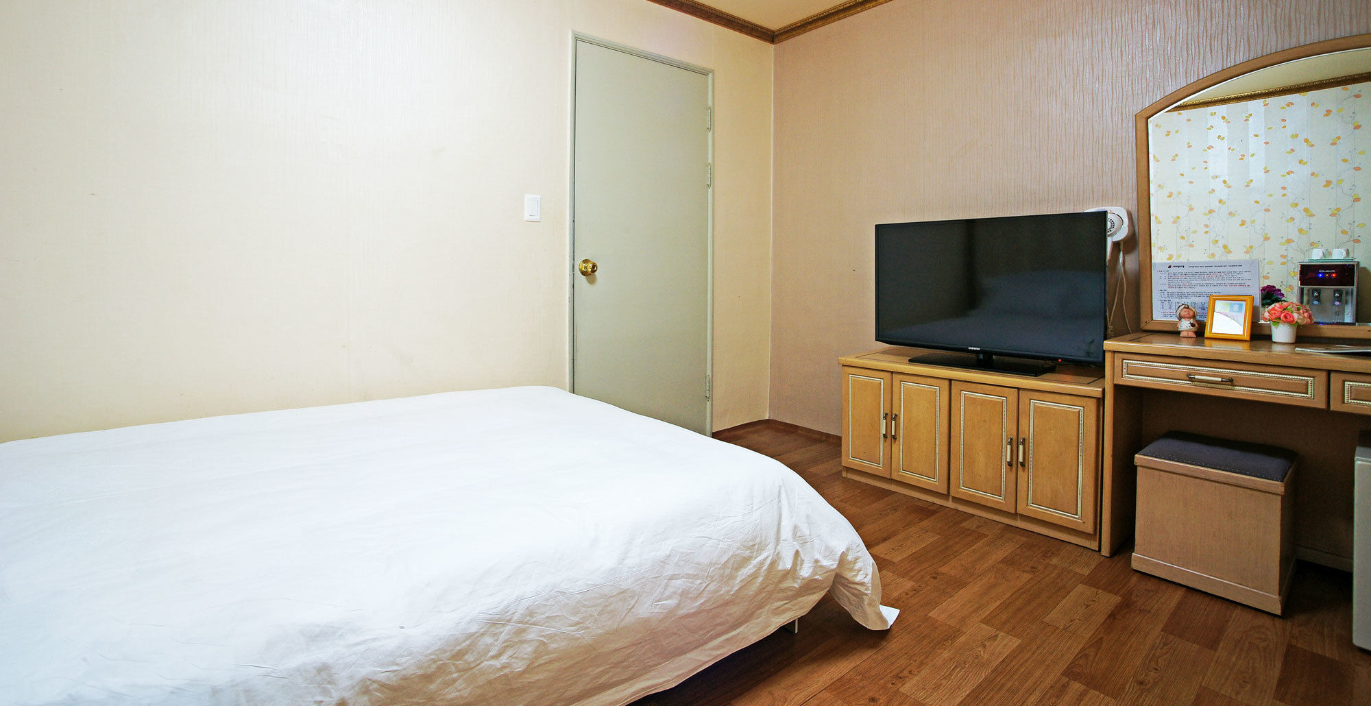 Emerald Hotel 济州市 外观 照片